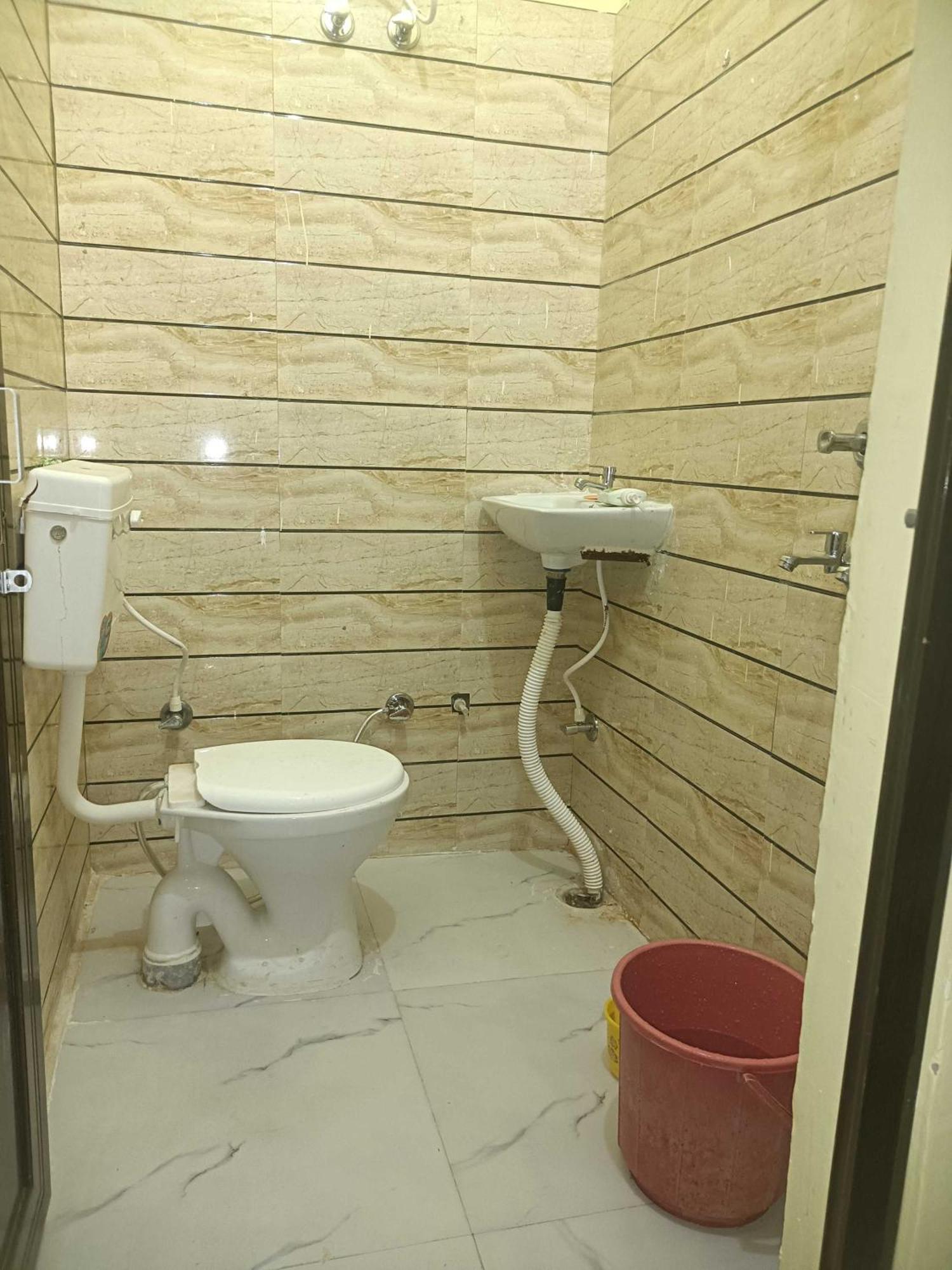Hotel O Gracious Inn Lakhnau Kültér fotó